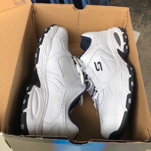 Skechers size 9